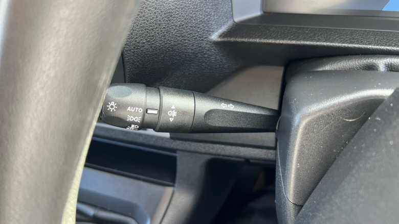 Peugeot Expert L2 Diesel 1.5 BlueHDi 120 Professional Van